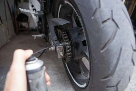 Bien nettoyer sa moto