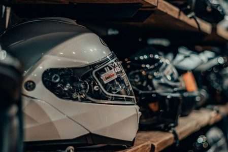 Les meilleurs casques moto [Guide Ultime]